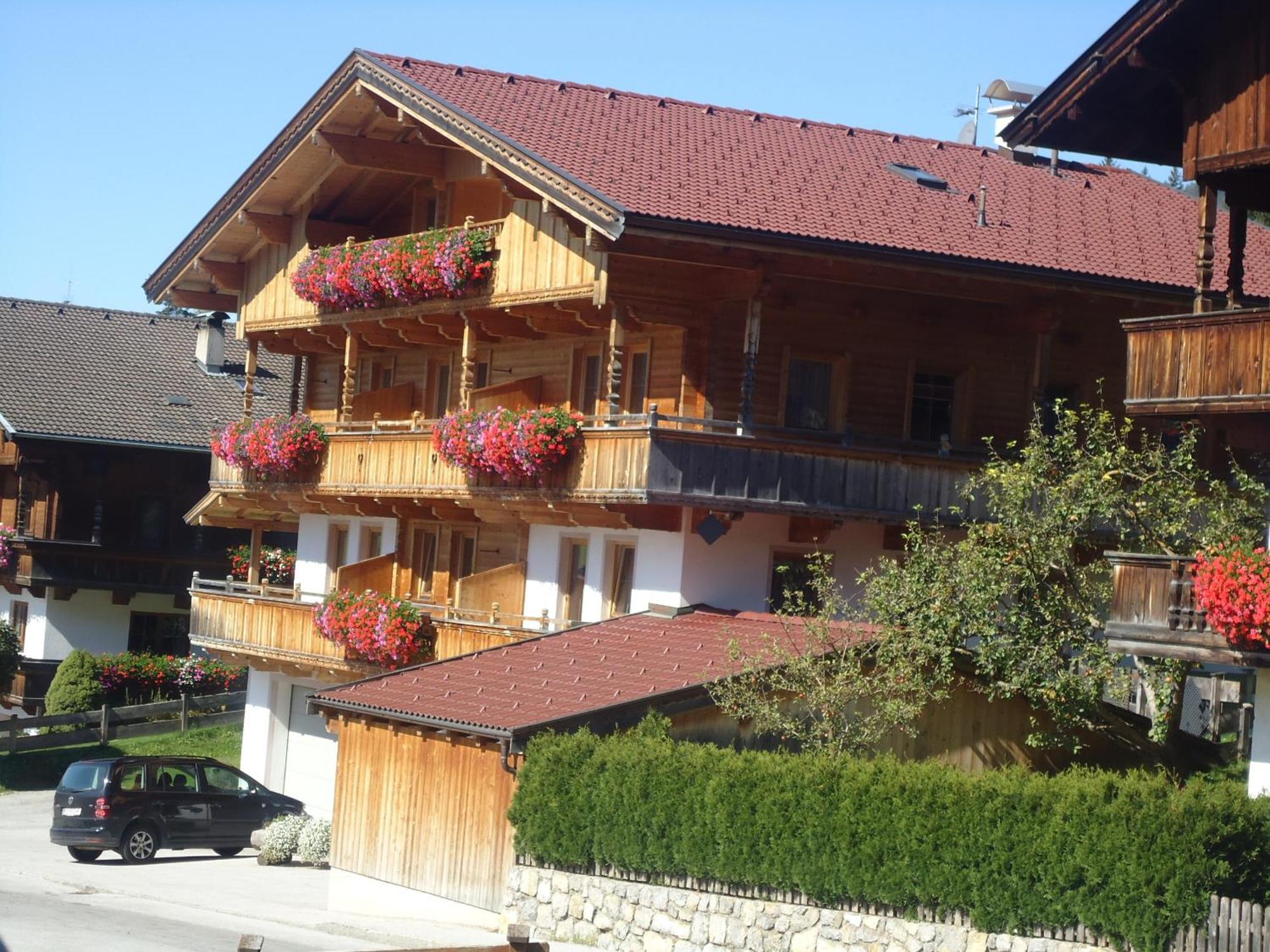 Alpbacher Appartementhaus Johannes Esterno foto